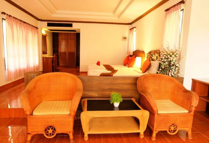 Lanta Village Resort