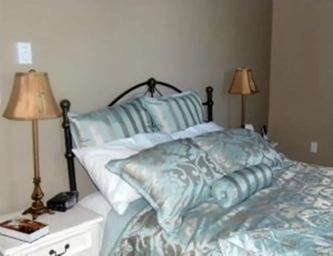 A Schooner Inn