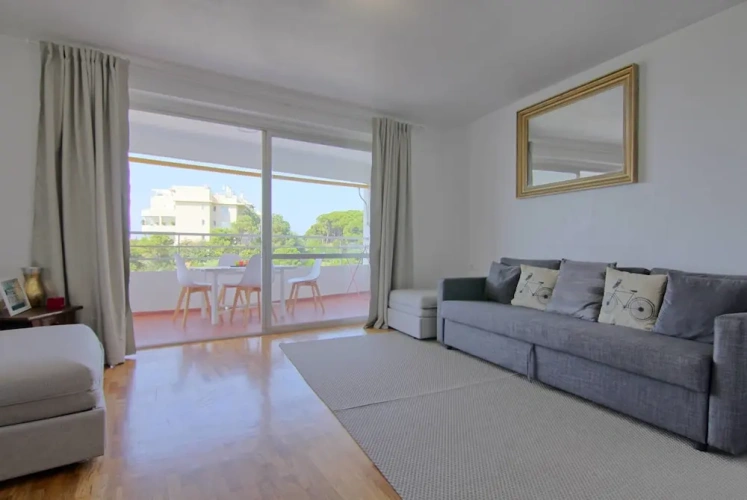 1 Bedroom Apartment with balcony