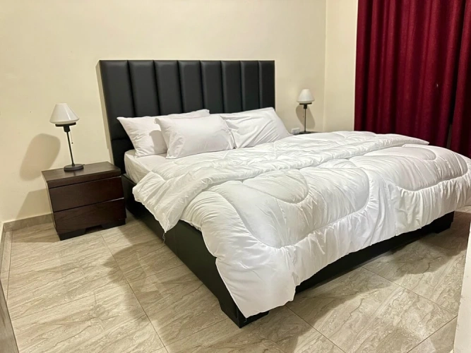 Suite with city view