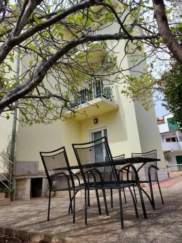 1 Bedroom Apartment with balcony