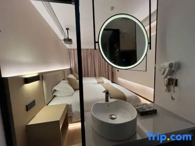 Comfort room