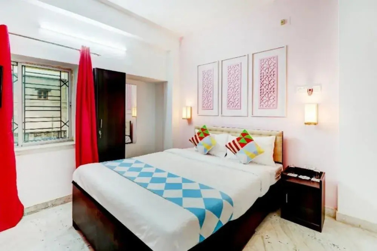 Goroomgo Priyanshu Guest House Ruby Kolkata