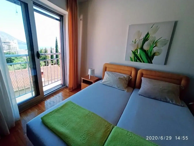 Apartment with sea view