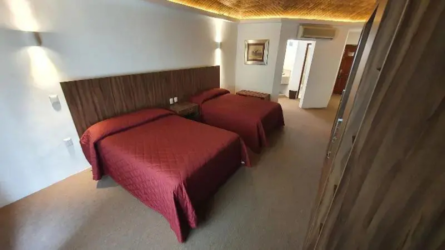 El Diezmo Hotel