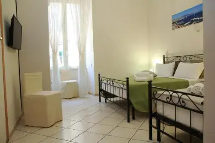 B&B MITILINI Central Station