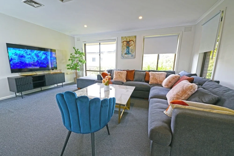 3 Bedrooms Cottage