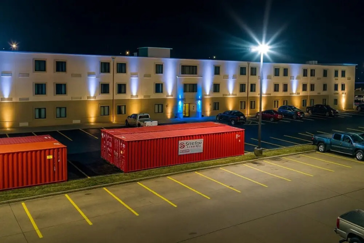 Coratel Inn And Suites By Jasper Wichita North - Wichita