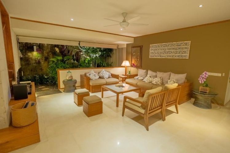 3 Bedrooms Villa