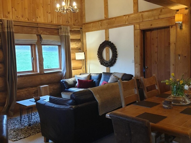 3 Bedrooms Chalet