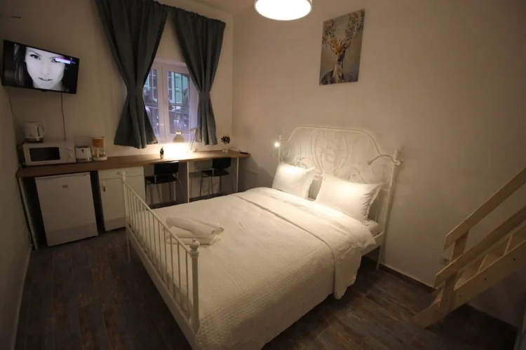 Economy Studio