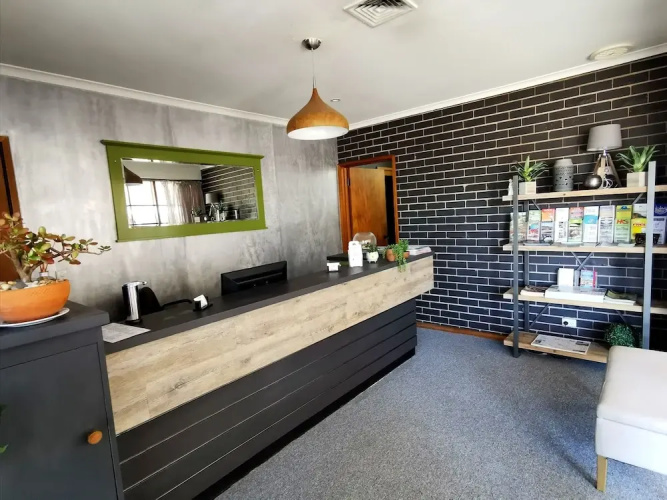 Townhouse Motor Inn