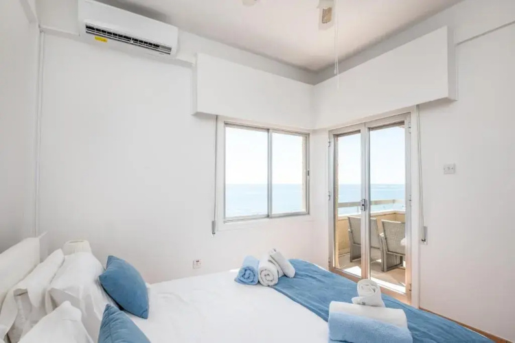 Apollon Beachfront Apartment 302