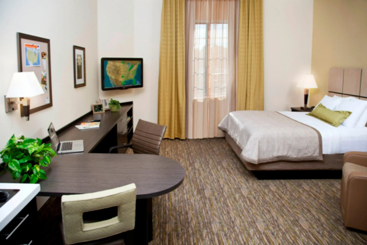 Candlewood Suites Topeka West by IHG
