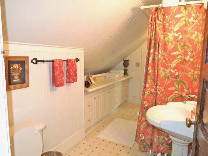 Oakland Cottage Bed & Breakfast