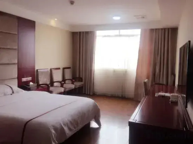 Longshan Tianyi Hotel