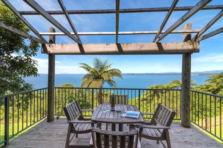 2 Bedrooms Executive Apartment with balcony and with view