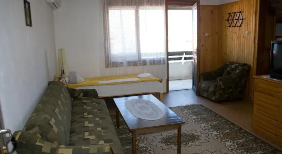 Keni Guest House