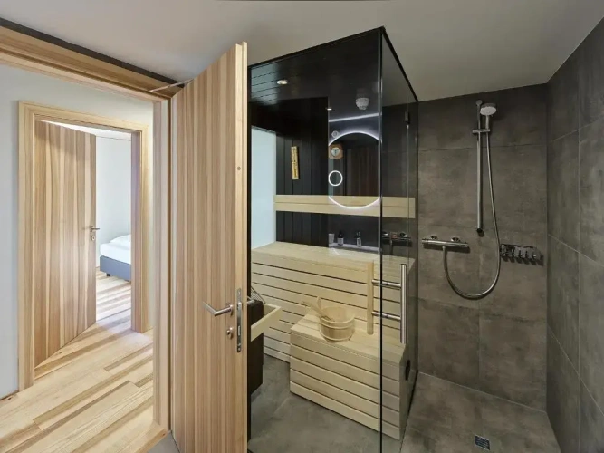 3 Bedrooms Apartment