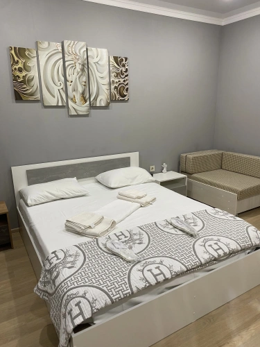 1 Bedroom Standard room with balcony and with courtyard view