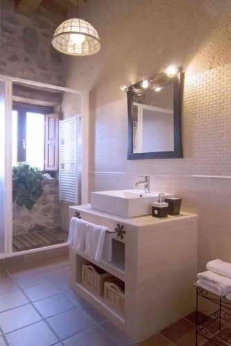 4 Bedrooms Cottage