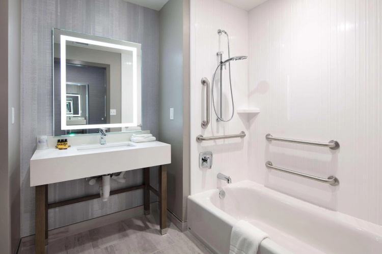Best Western Plus Settlers Point photo 9