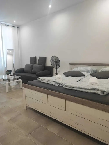 Modern 2BR Apartment In Prime Vienna
