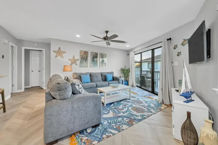Crystal Village II, Unit 6B