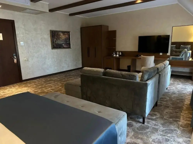 MandarinnART Hotel