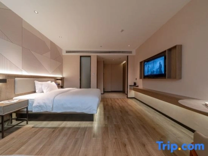 1 Bedroom Business Suite with city view