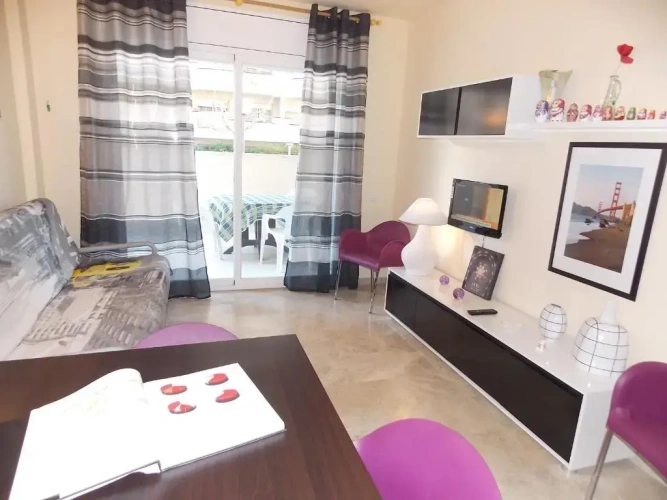 2 Bedrooms Apartment