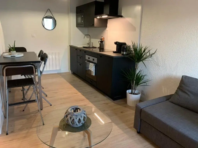 2 Bedrooms Apartment