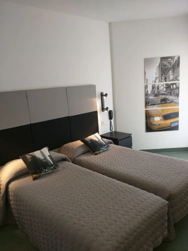 Standard Twin room with balcony