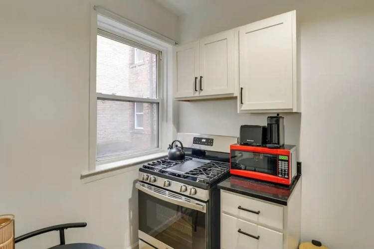 1 Bedroom Apartment