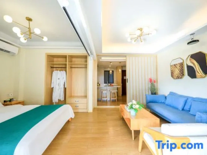 2 Bedrooms Standard Family room