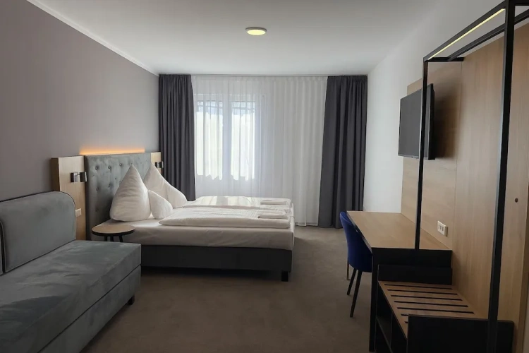 Deluxe Triple room