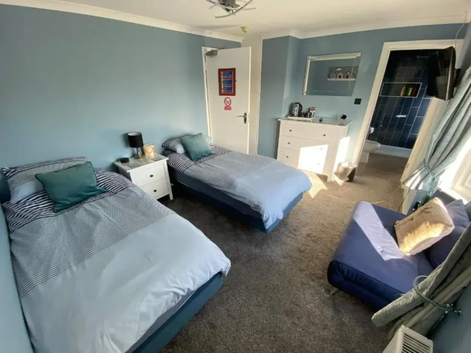 Standard Twin room
