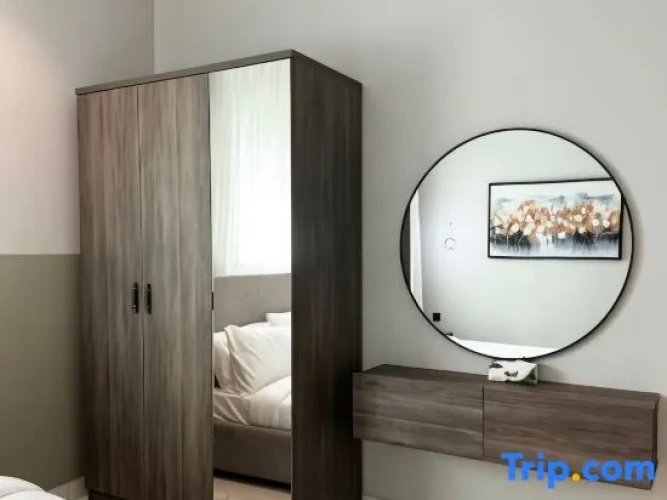 3 Bedrooms Apartment