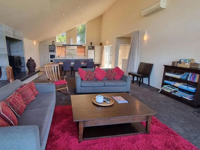 90 Conical Hill Road
