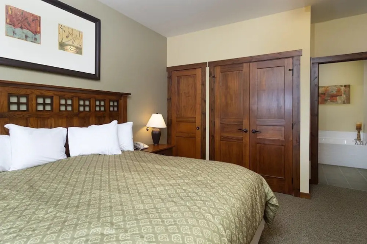 Soaring Eagle #201: 3 Bedrooms, 2 Full Baths: Slope Side
