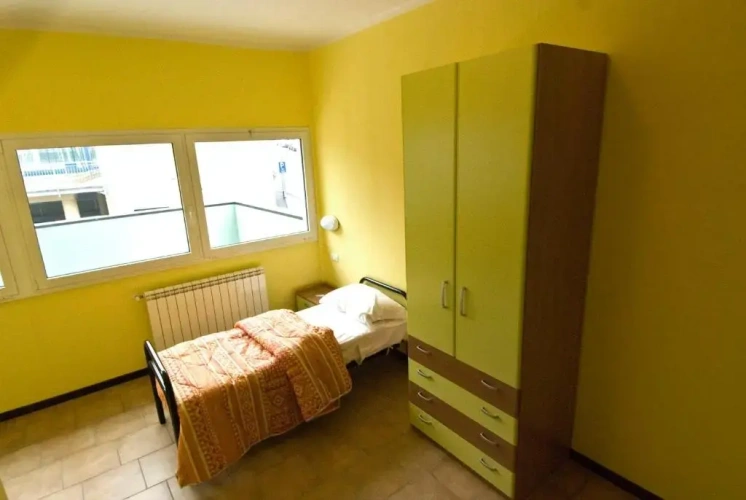 Standard Quintuple Family room