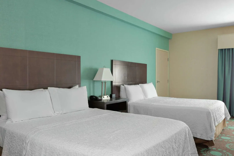 Spark by Hilton Bakersfield Central