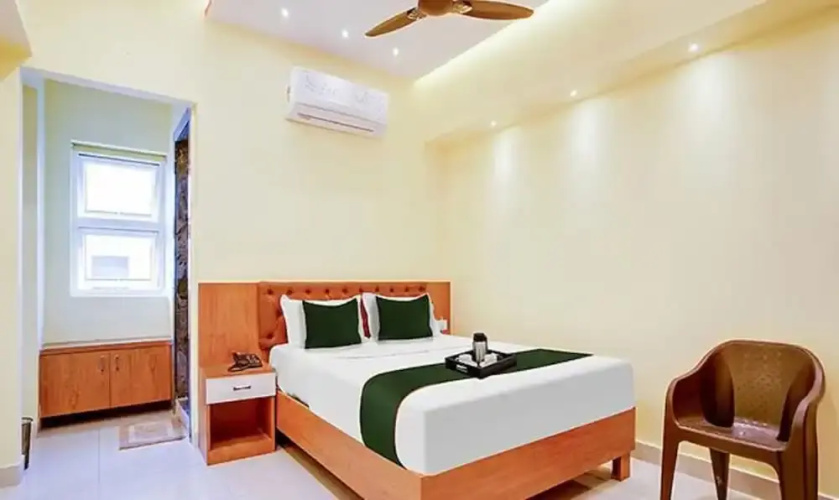 Fabhotel Sb Square