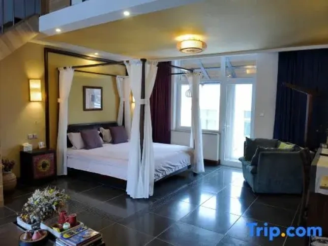 Deluxe Family Suite