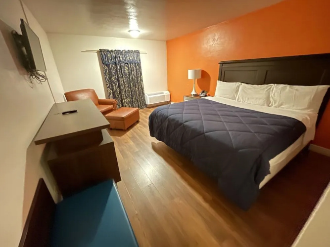 B&J Hotel and Apartment