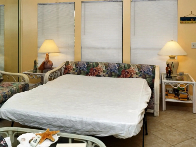 Southwind C7 213350 by RedAwning