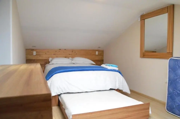3 Bedrooms Apartment