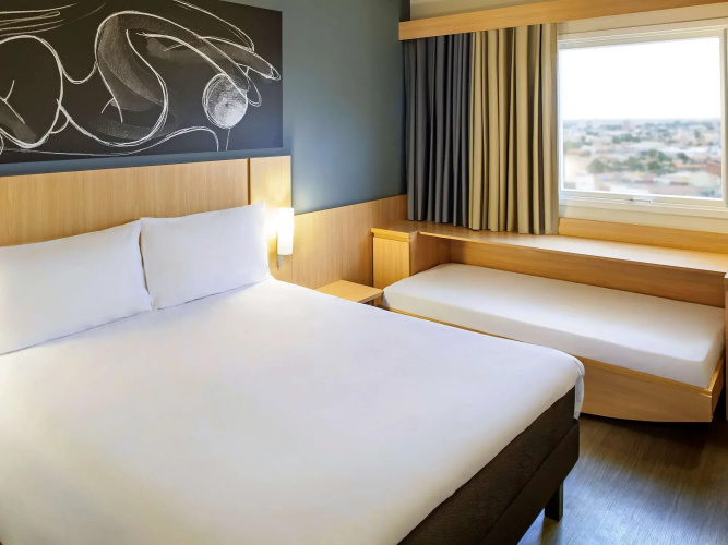 Ibis Imperatriz