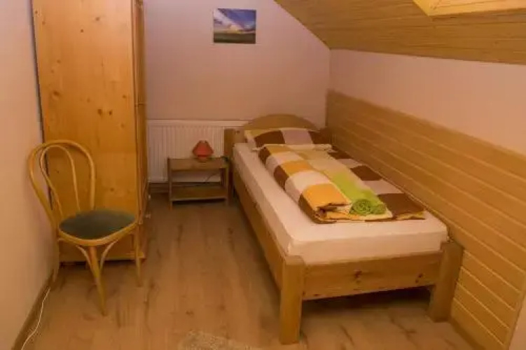 TOLNA VENDéGHáZ