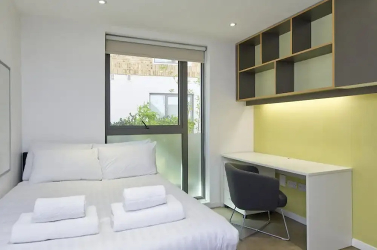 Comfort in Hammersmith Student Studio